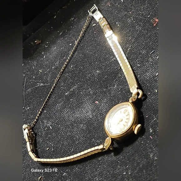 VINTAGE VANTAGE 17JEWEL WOMENS WATCH 10KT R.G.P. Bezel - Picture 5 of 5